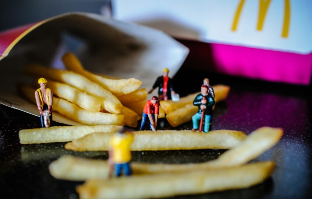 Custom Plastic Trays: How Tailored Packaging Enhances Brand Value