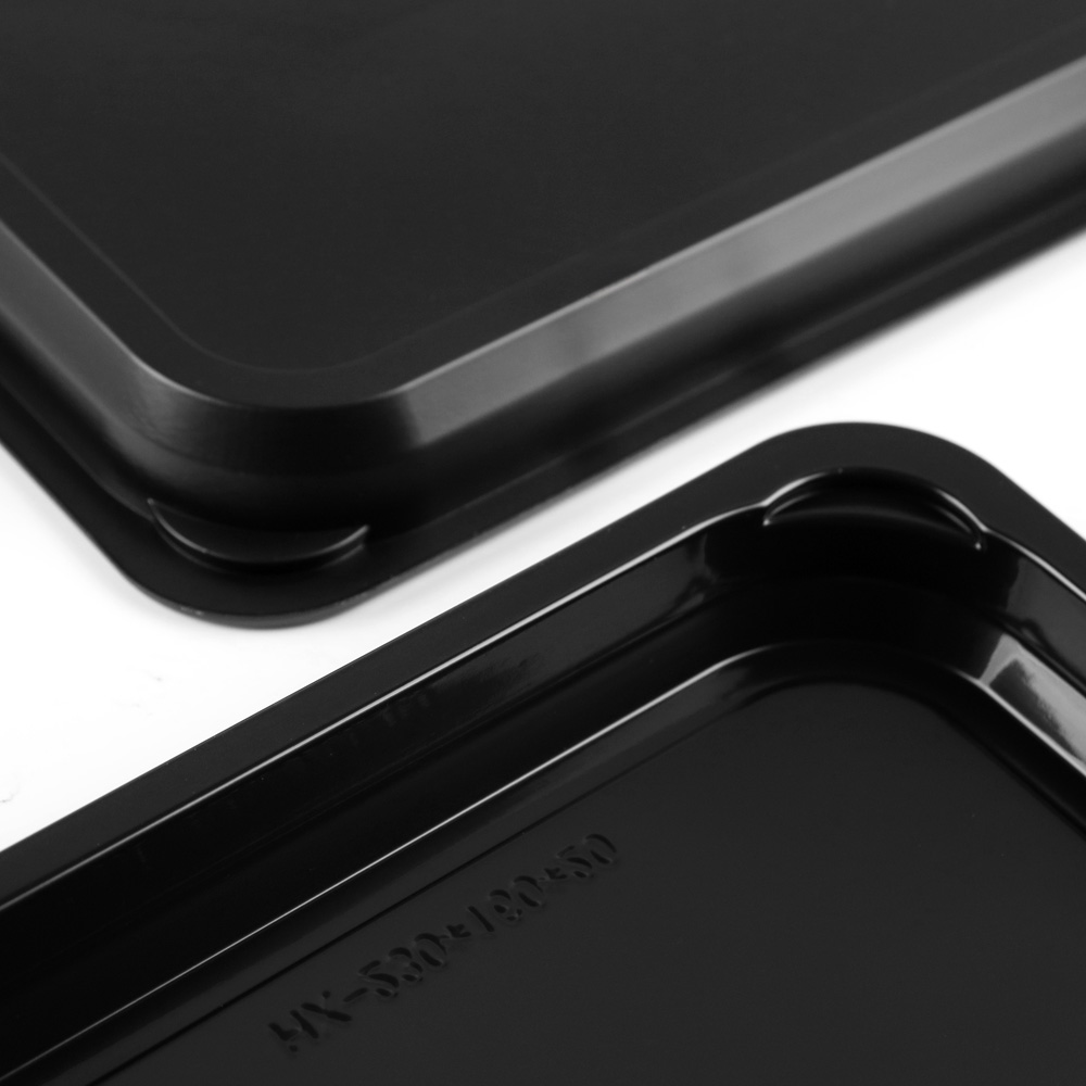 Black vacuum skin tray made of food-grade PP material - detail