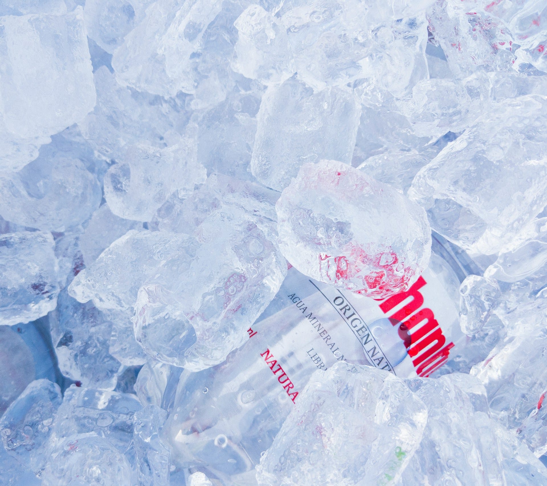 Different plastic materials vary in their resistance to heat and cold