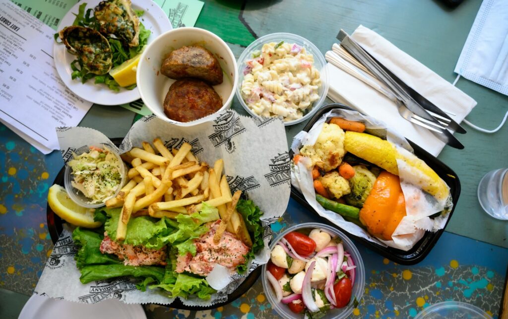 Disposable Plastic Food Containers in Various Shapes